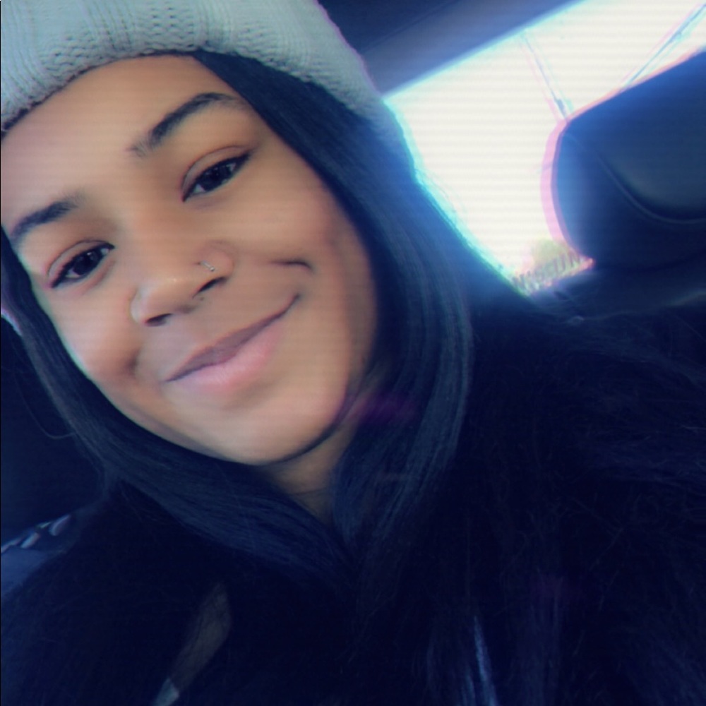 Meet your Posher, Keila